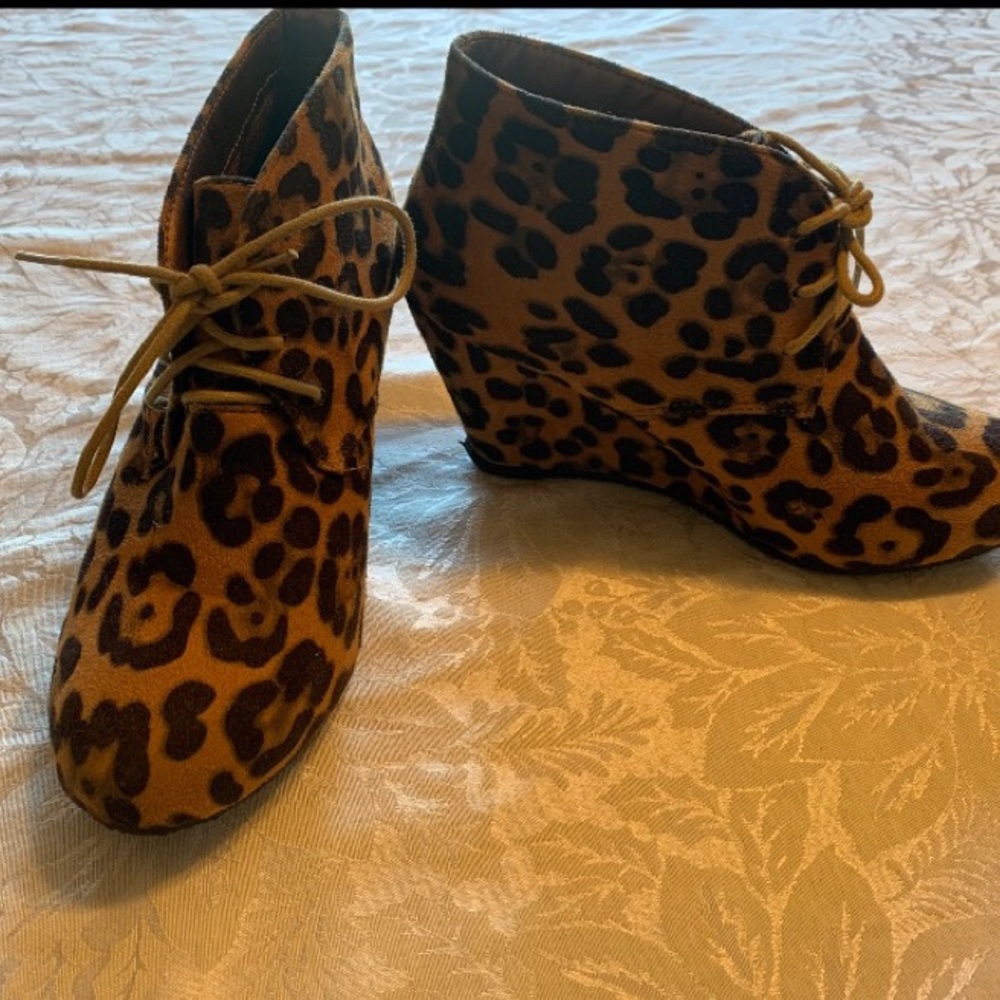 Cheetah Wedges